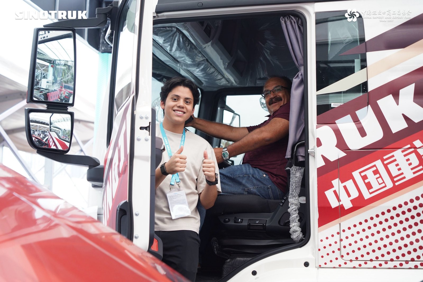Cadena plena, verde global | SINOTRUK debuta en la 139ª Feria de Cantón